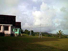 コテージとアンテナ